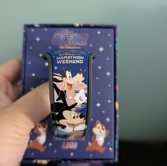 2022 runDisney Walt Disney World Marathon Weekend MagicBand New Limited Edition - Picture 3 of 6